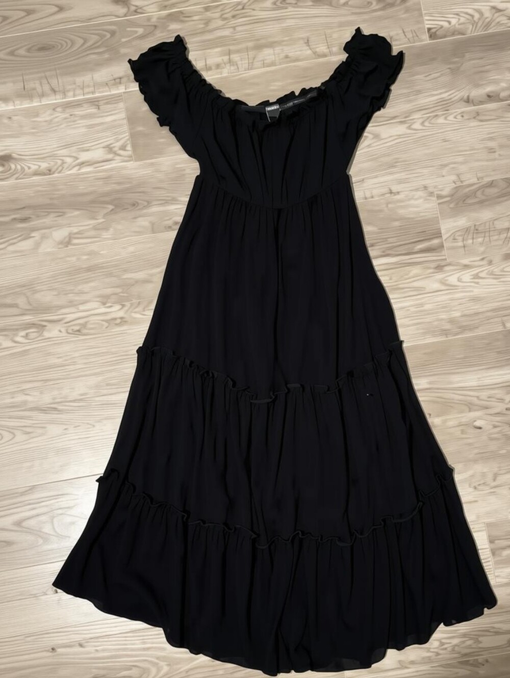 NWOT Forever 21 Off-the-Shoulder Dress